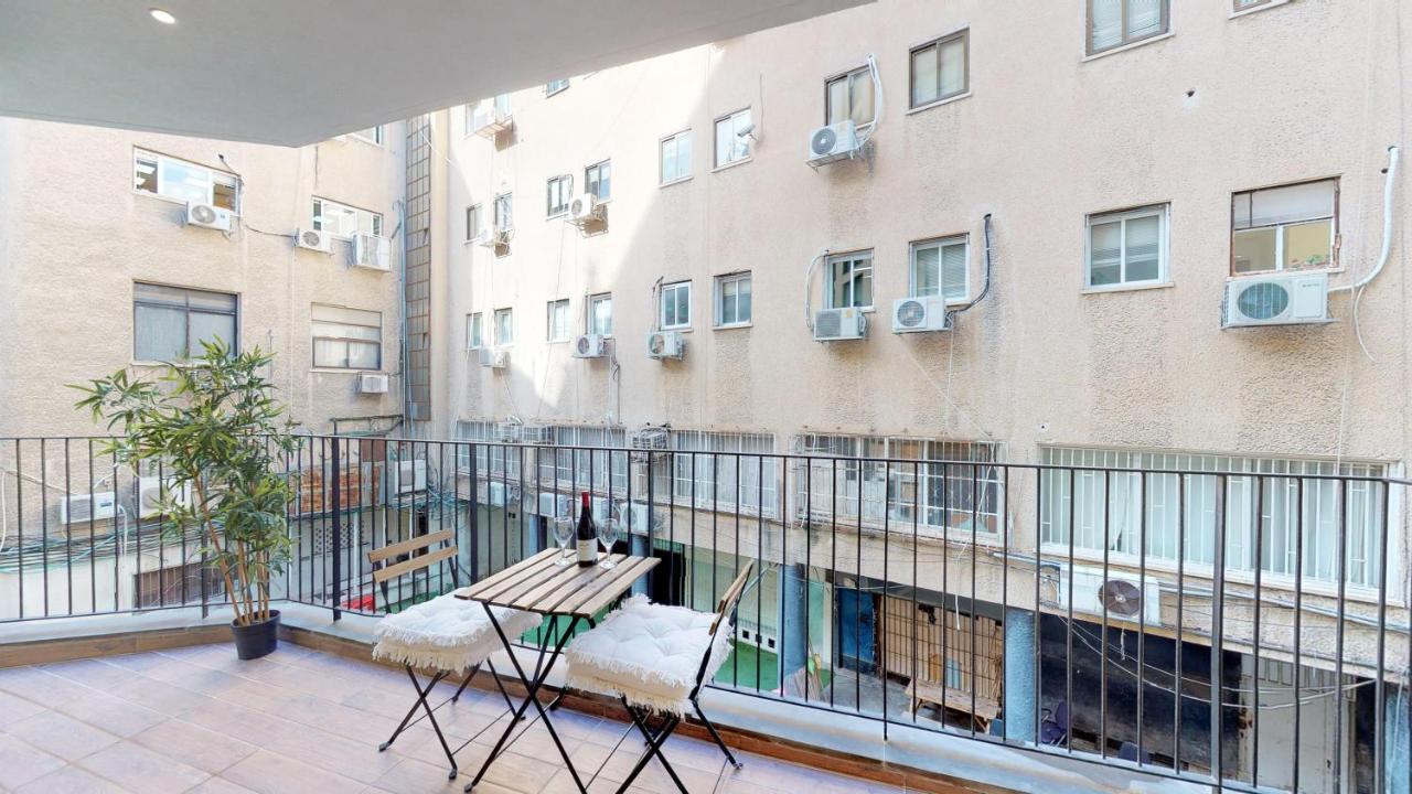 Comfortable Apartment With Balcony By Holyguest Tel Aviv Exterior photo
